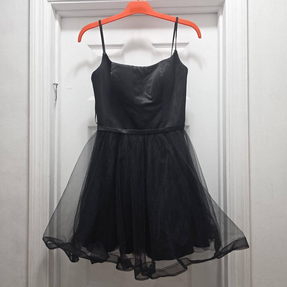 La Femme 28156 Black Tulle Homecoming Dress Size 2 A-Line Satin Bodice Short